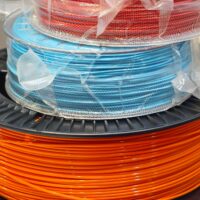 3D printer filament spoelen en 1 verzegeld in plastic zakje