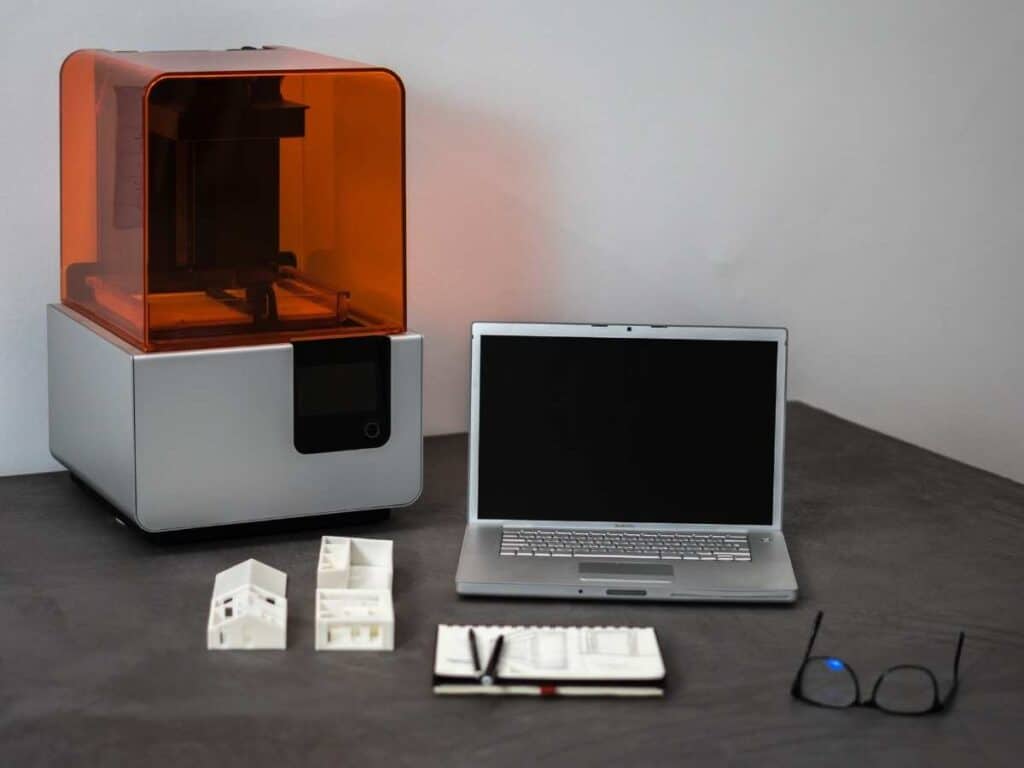 resin 3d printer with laptop